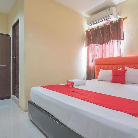 Отель Reddoorz Syariah At Jalan Cilik Riwut Kapuas Kualakapuas Экстерьер фото