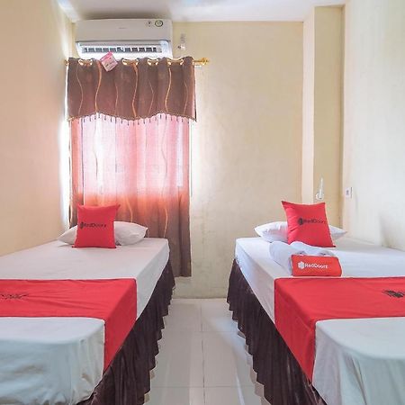 Отель Reddoorz Syariah At Jalan Cilik Riwut Kapuas Kualakapuas Экстерьер фото