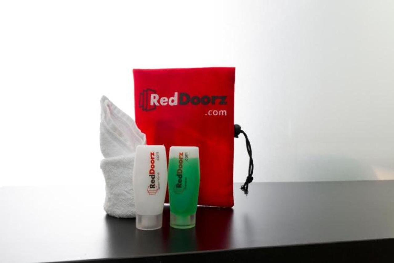 Отель Reddoorz Syariah At Jalan Cilik Riwut Kapuas Kualakapuas Экстерьер фото